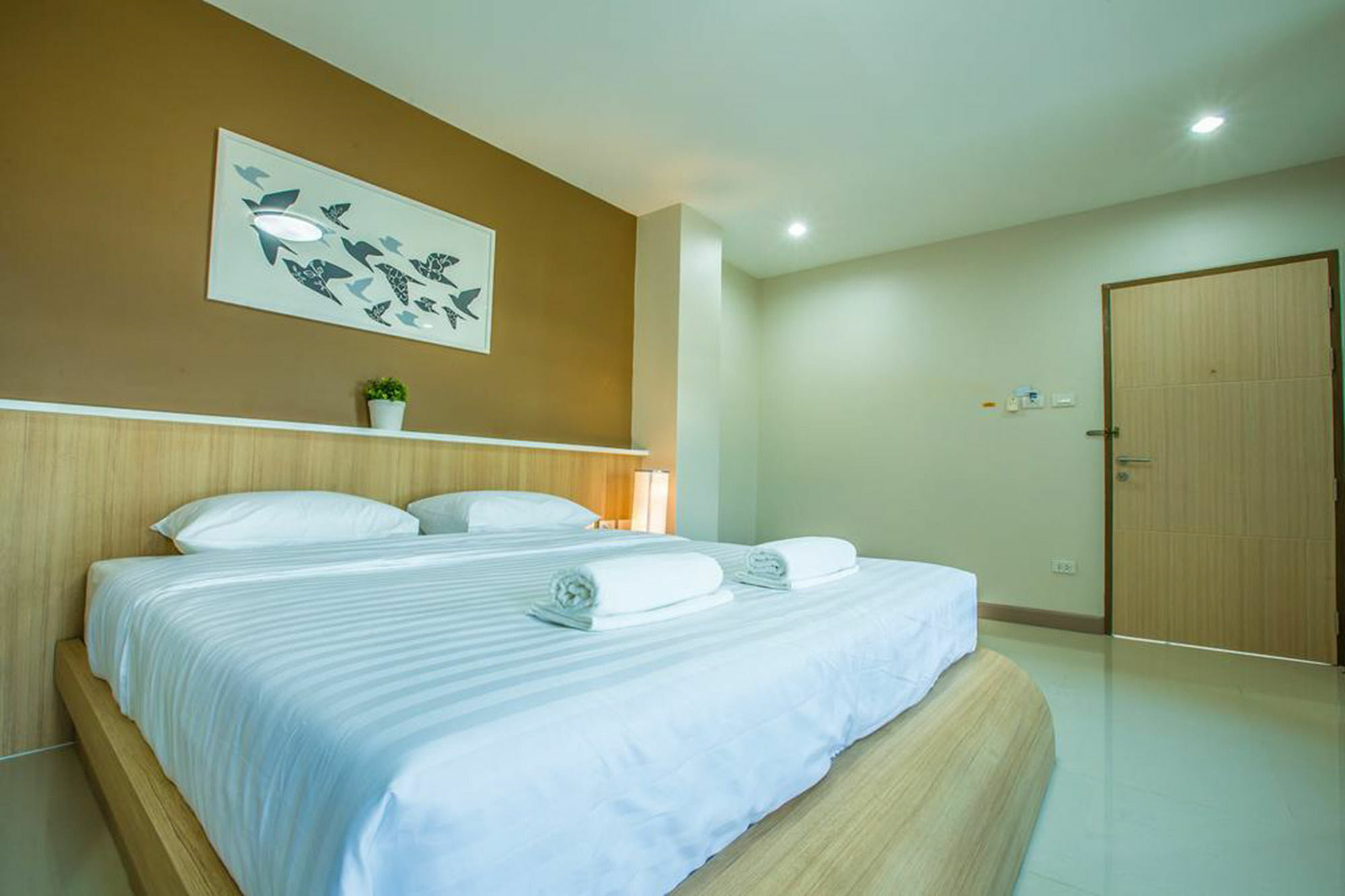 צ'ון בורי Central Place Serviced Apartment Angsila מראה חיצוני תמונה